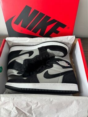 Nike Black Air Jordan 1 in the box with size label. Only wore once.